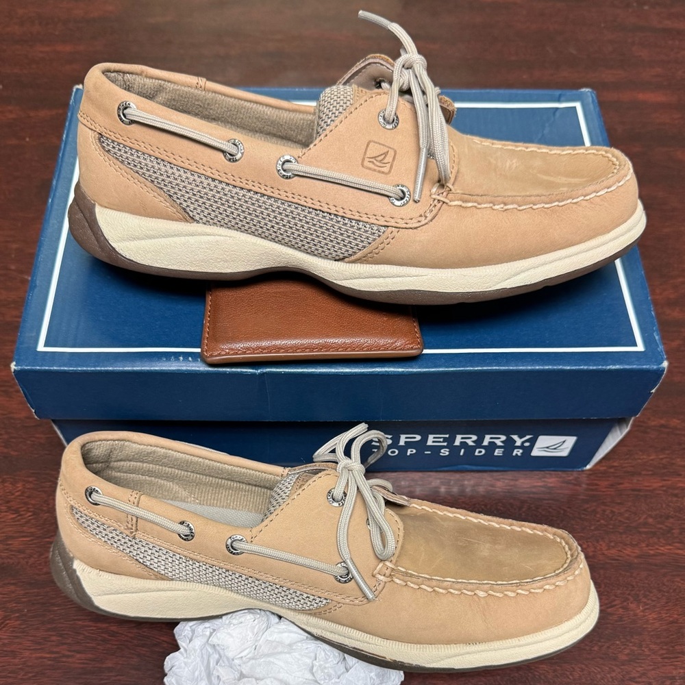Sperry Top-Sider 6.5M Boat Shoes with Moccasin Construction & Cushioned Insole
